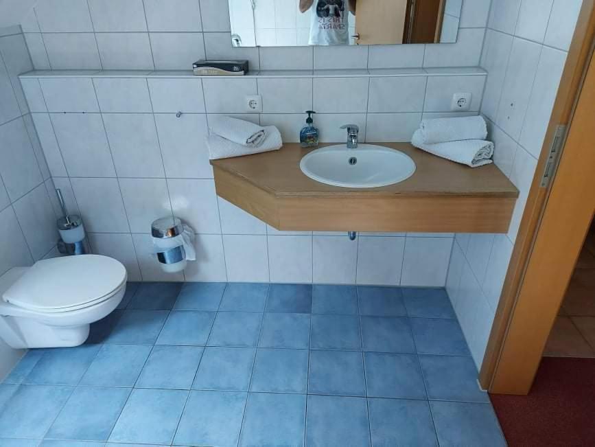 Gasthof Restaurant Jamas Hotell Pottenstein Eksteriør bilde